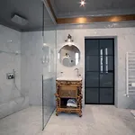 Bey House Royal